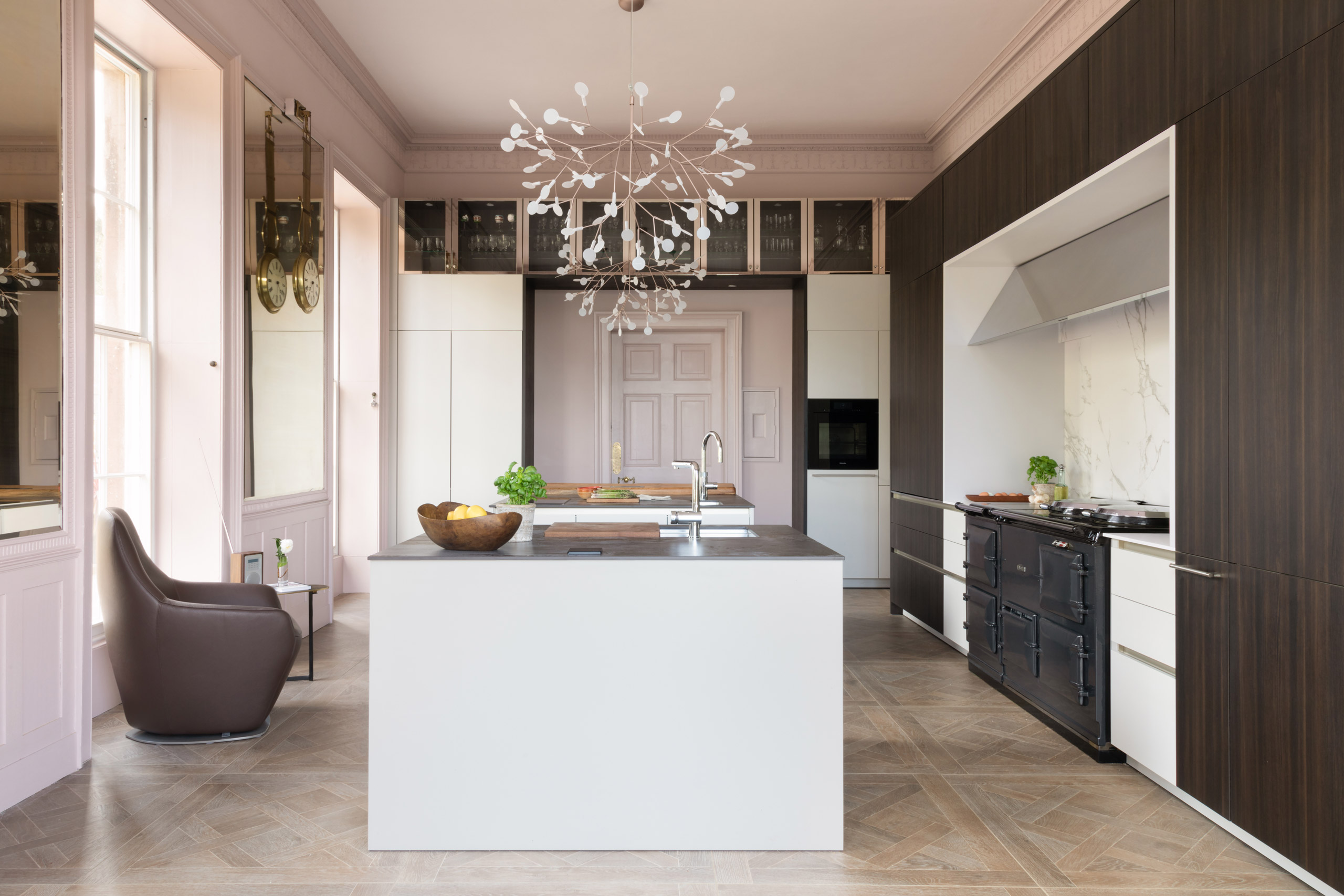 A stately kitchen | island | The Myers Touch