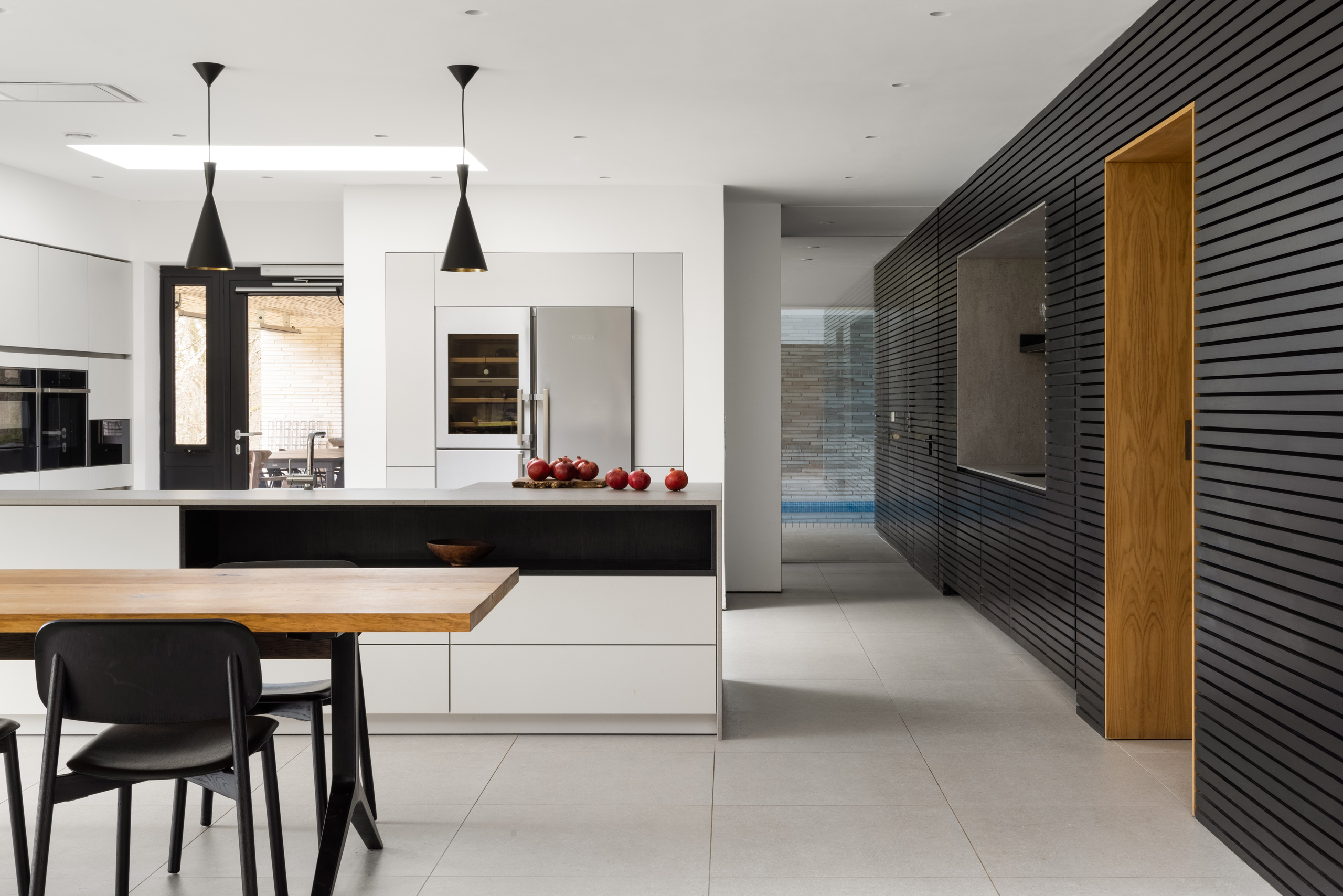 Contemporary Bespoke Kitchen | wood detailing| The Myers Touch