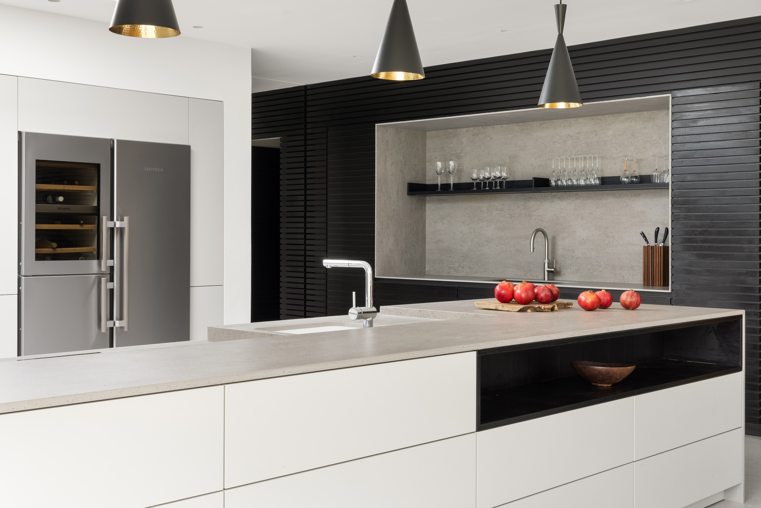 Contemporary Bespoke Kitchen | worktop | The Myers Touch