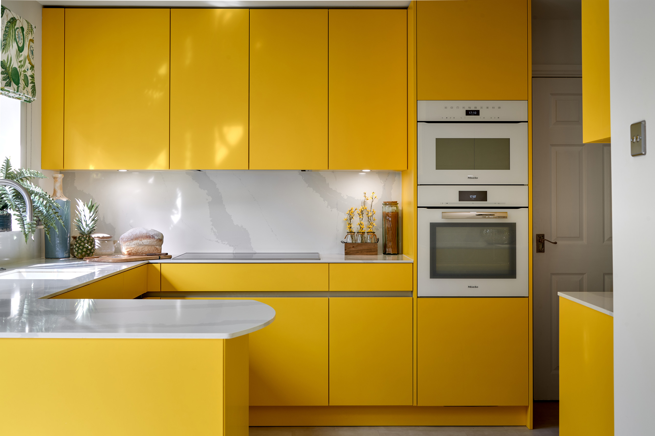 Clean and colourful Kitchen Ovens| The Myers Touch